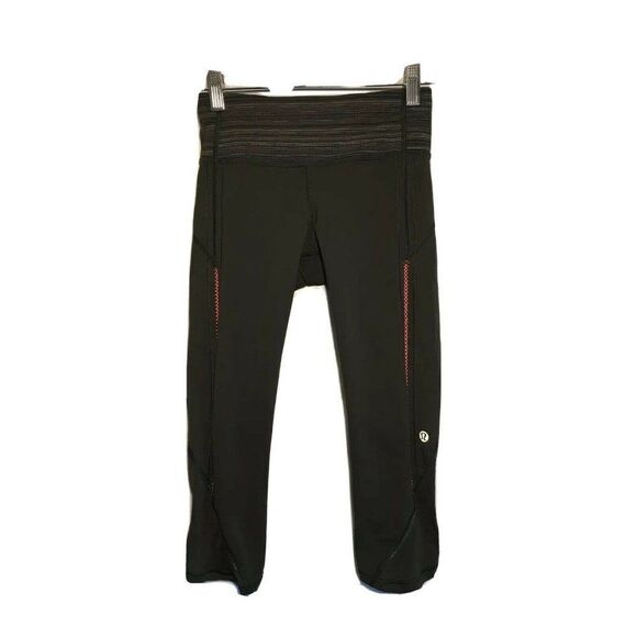 LULULEMON Vent It Out Crop‎ Gator Green Cyber Strip - Picture 1 of 3